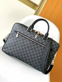 Picture of LV Mens Bags _SKUfw143779108fw